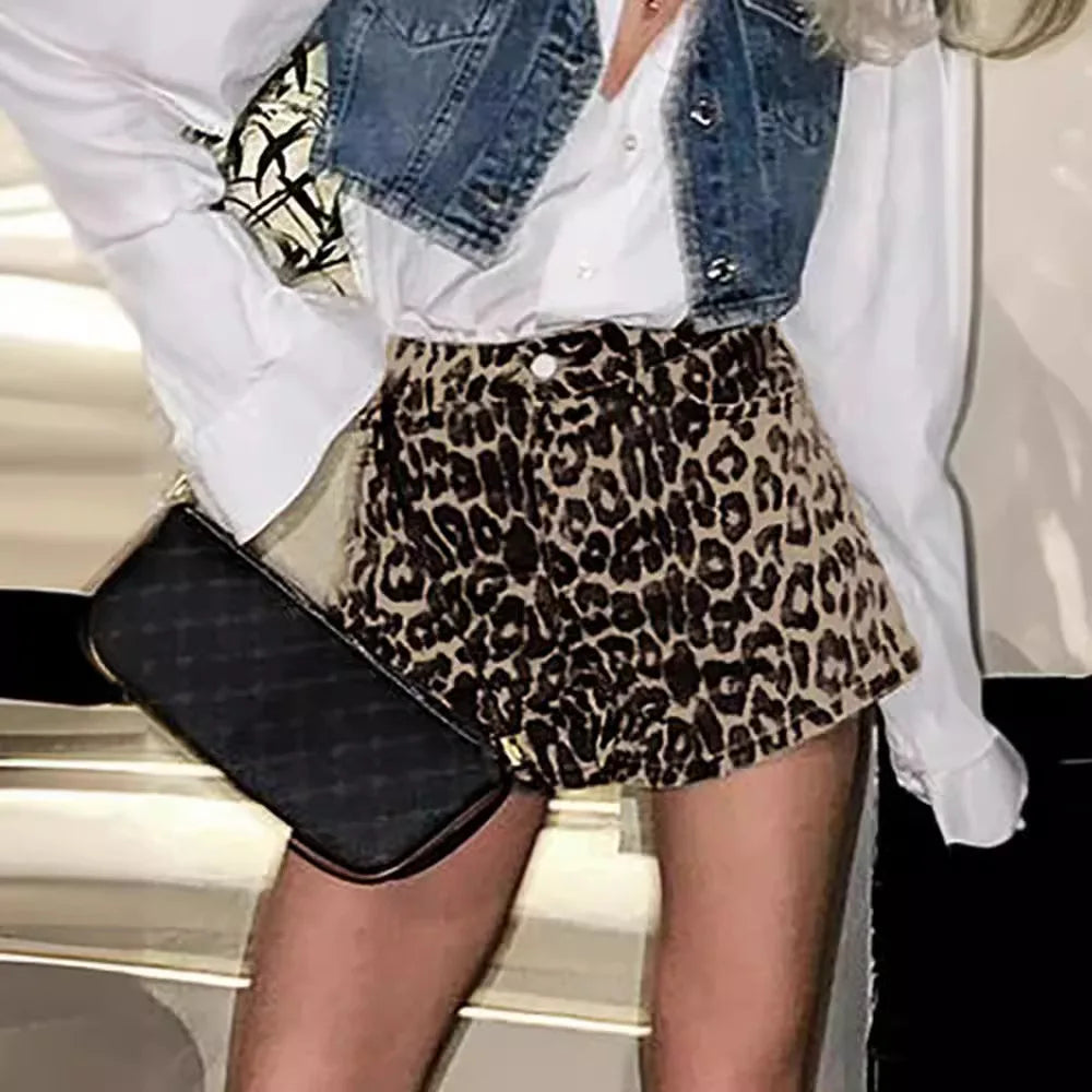 NIKKI Short