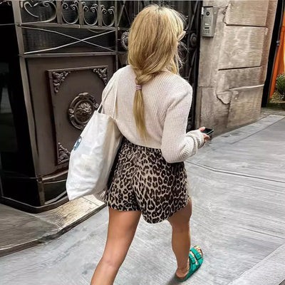 NIKKI Short