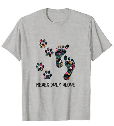 Never Walk Alone | T-shirt voor dierenliefhebbers