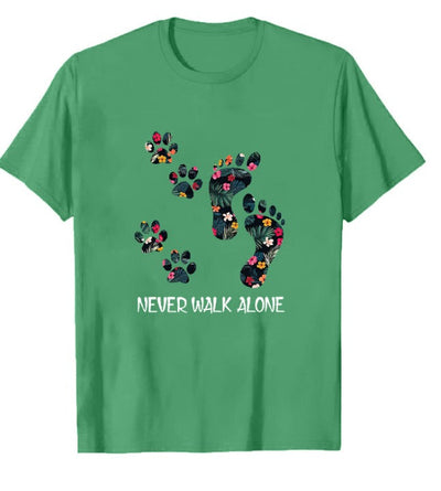 Never Walk Alone | T-shirt voor dierenliefhebbers