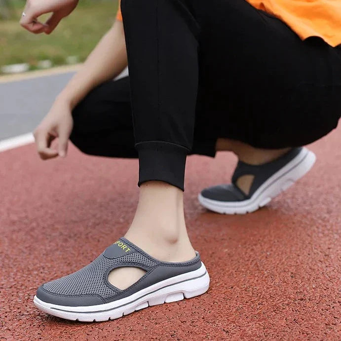 FlexiStep+™ - comfortabele sportsandalen die ademen en comfortabel zijn om in te lopen.