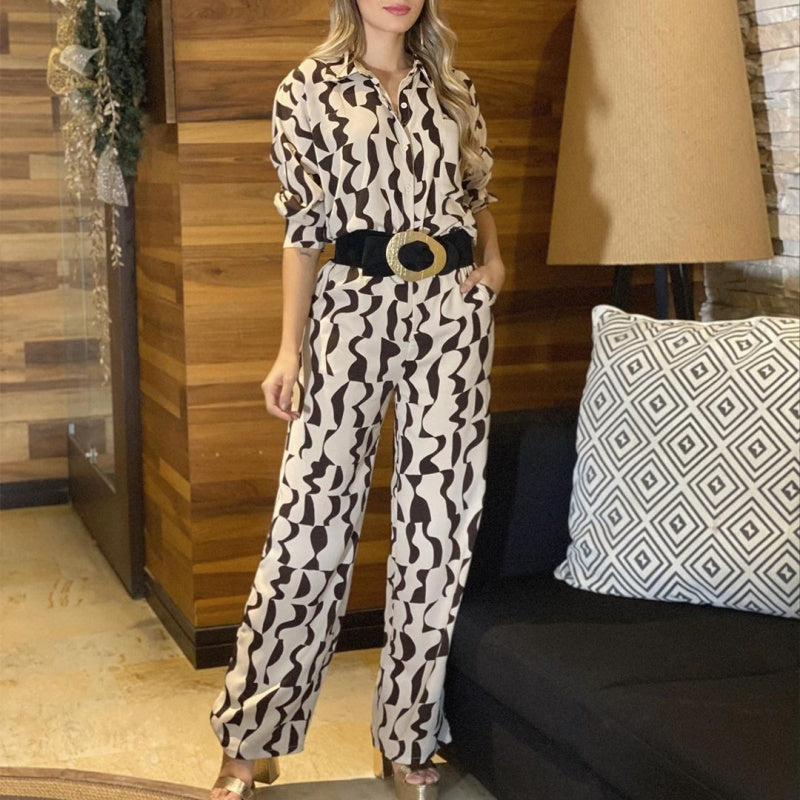 Trendy set van tweedelige top en broek met abstracte print voor dames